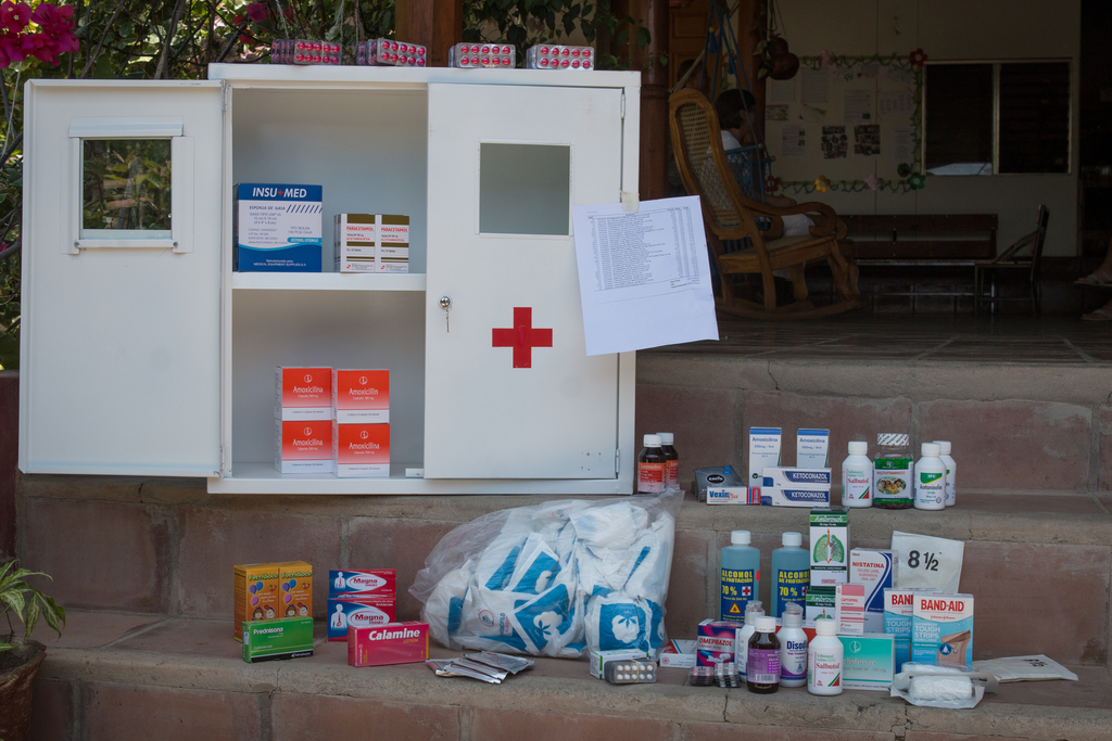 Mobile Klinik im Einsatz in einem Dorf in Nicaragua